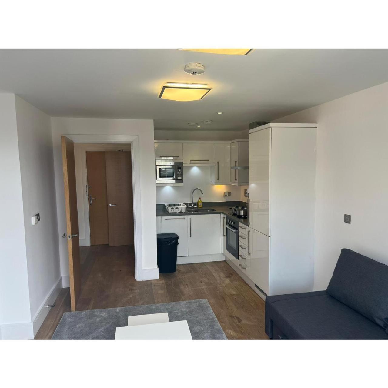 Spacious 1 Bedroom Flat In Kilburn Park F55 Apartment London