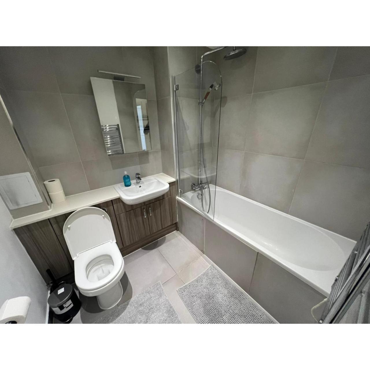Spacious 1 Bedroom Flat In Kilburn Park F55 Apartment *
