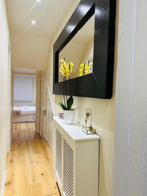 Charming & Modern Apartment, Heart Of Notting Hill, Prime Location, Close To Kensington Palace & Oxford Street