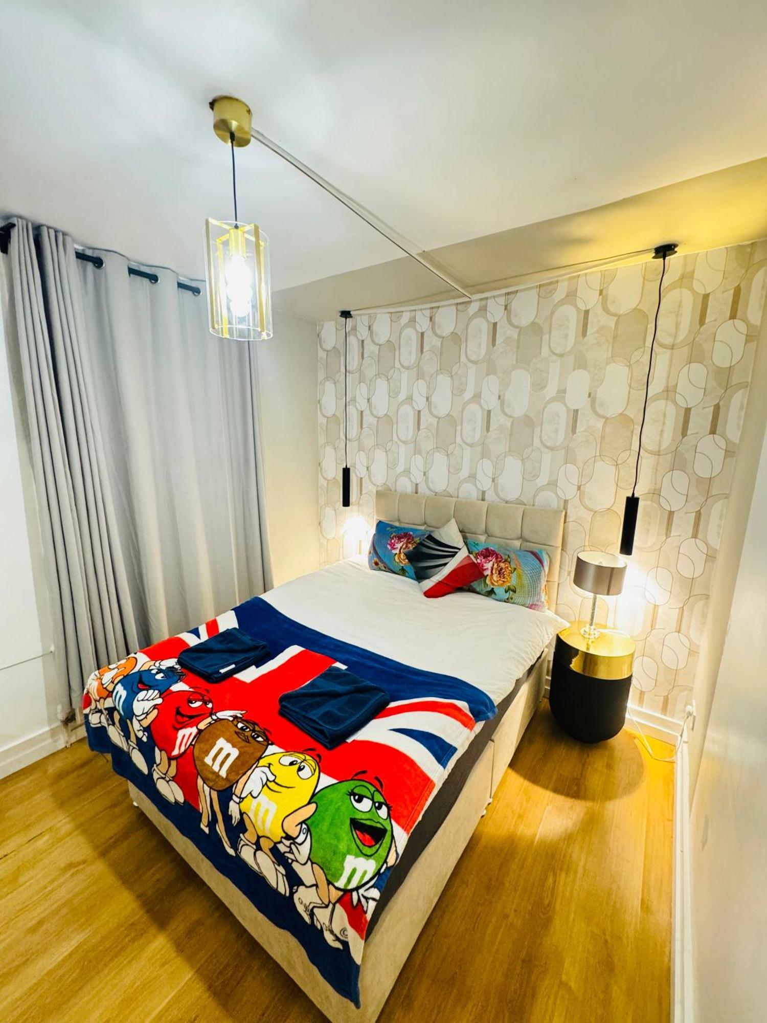 Lovely 3 Bedroom * London