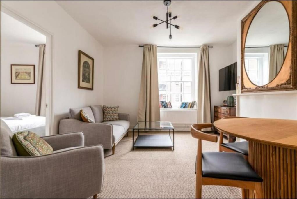 Modern Flat In Londres