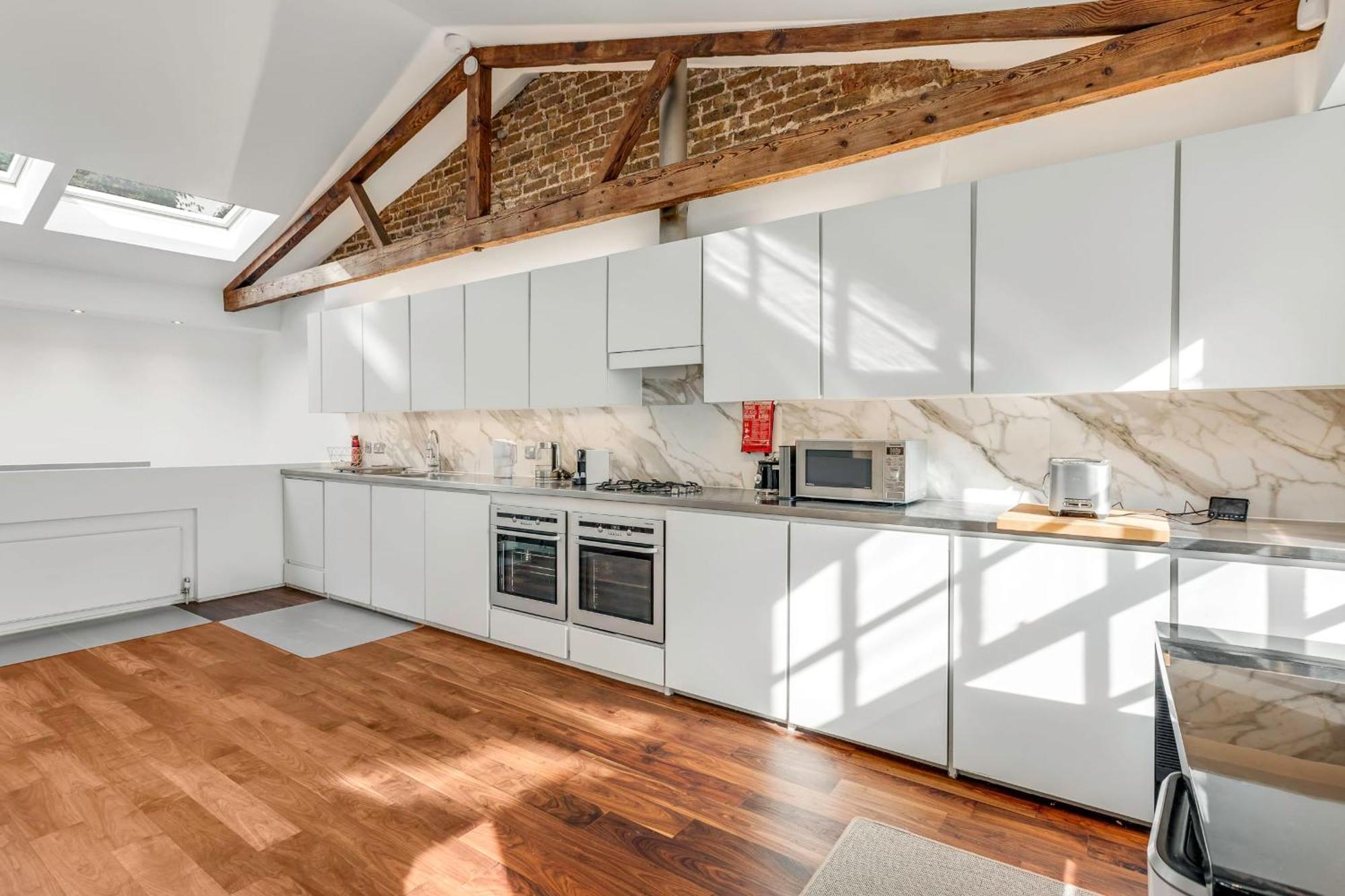 Luxury Loft-style Mews House Feriehus London