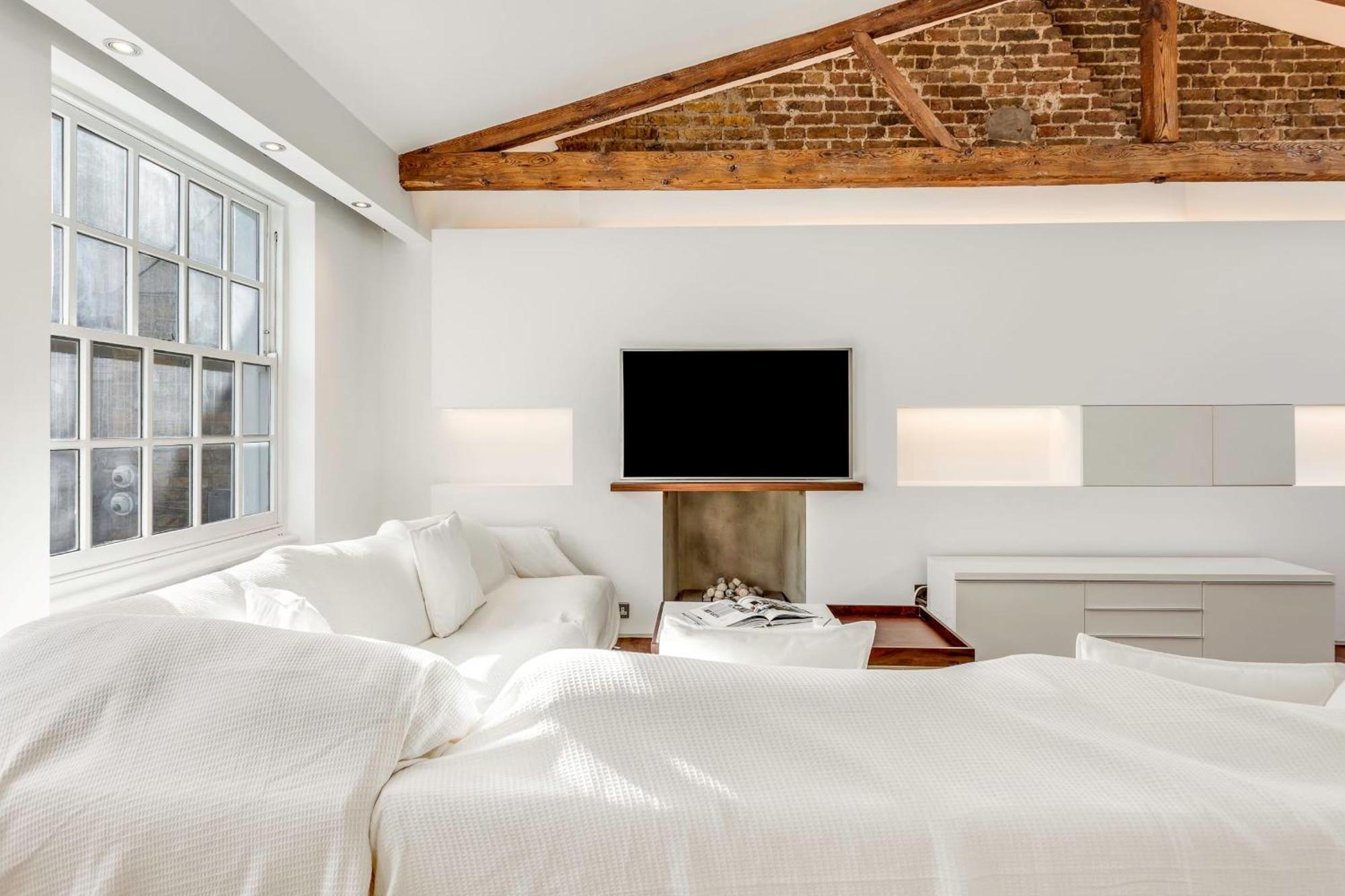 Luxury Loft-style Mews House Feriehus London