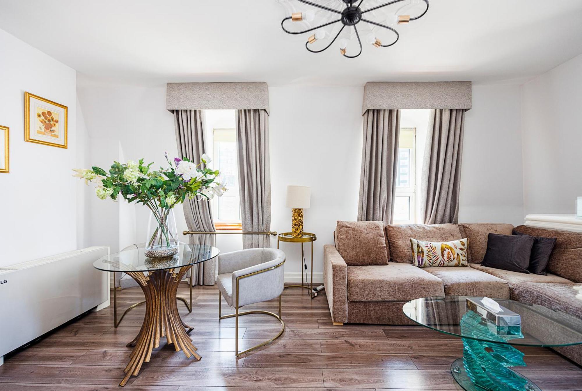 Carlton Court - Mayfair London
