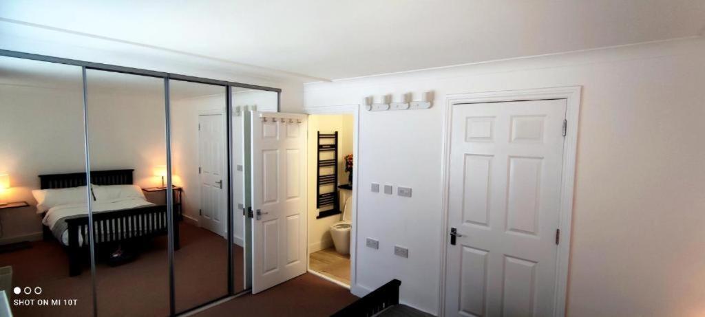 Surrey Quays Residency - Serviced Pensionat *