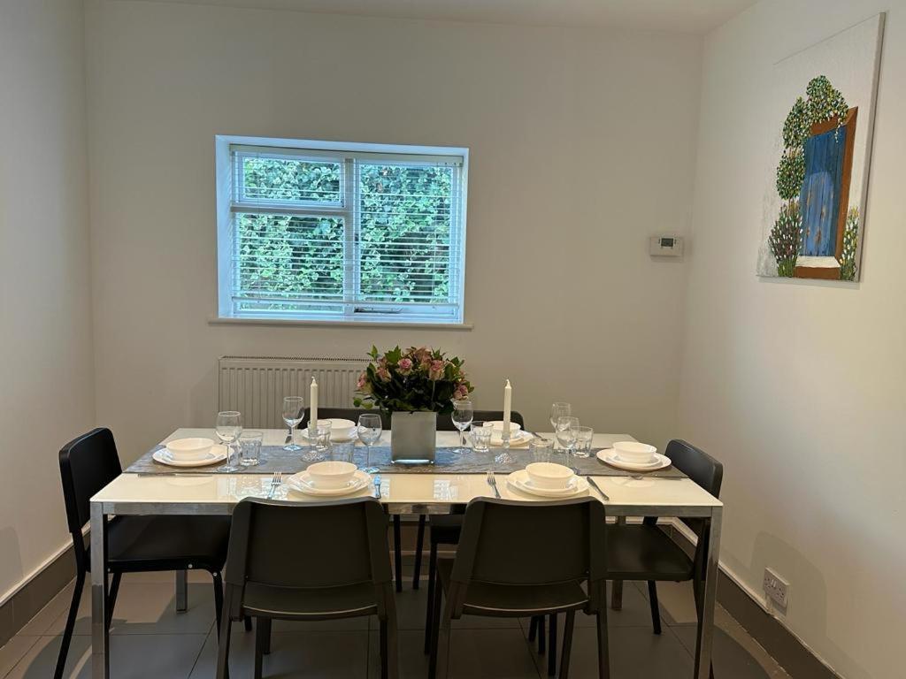 Spacious City Eye, Westminster, Big Ben, Vauxhall Station Apartment London