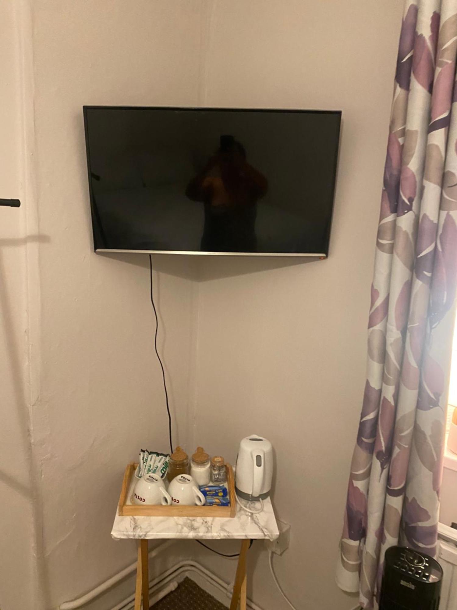 Appartement One Double Bedroom In A Shared