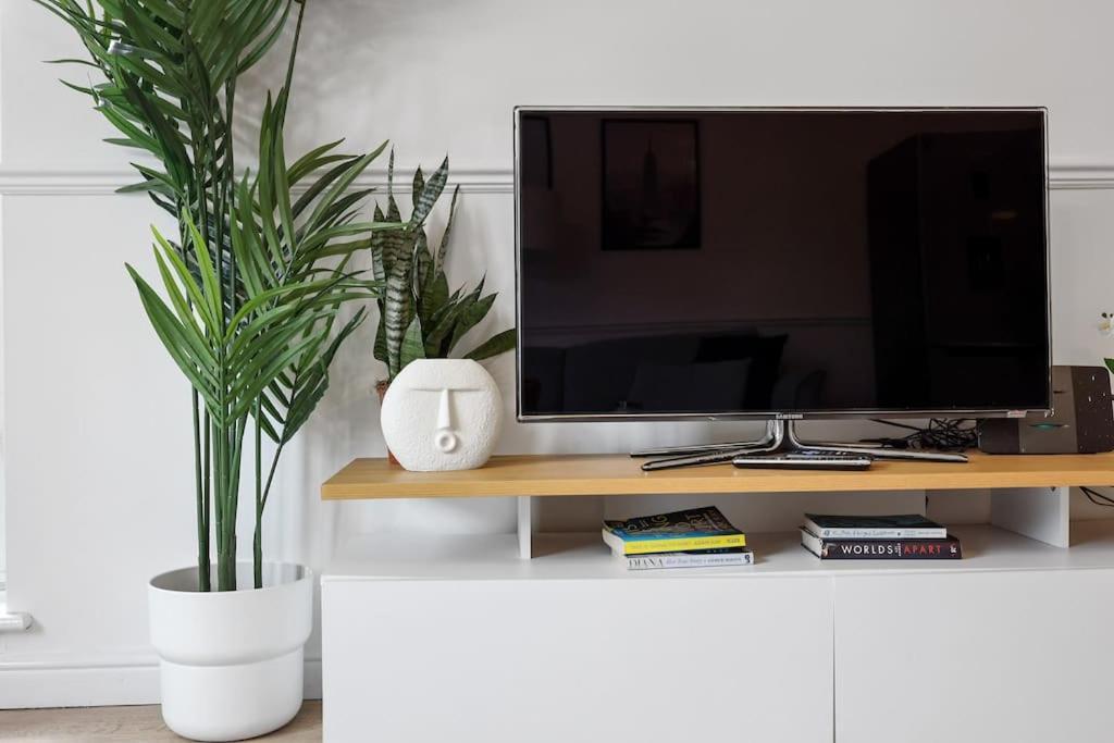 Lejlighed 3-bedroom Short Term & Flexible Renting Limehouse With Free Wifi & Free Parking