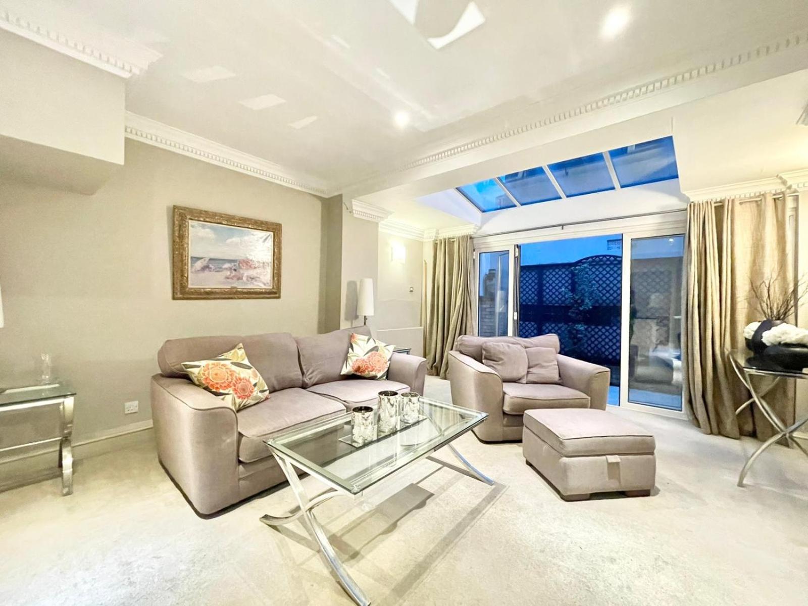 Lejlighed Mayfair 2 Bedroom With Large Private Terrace London