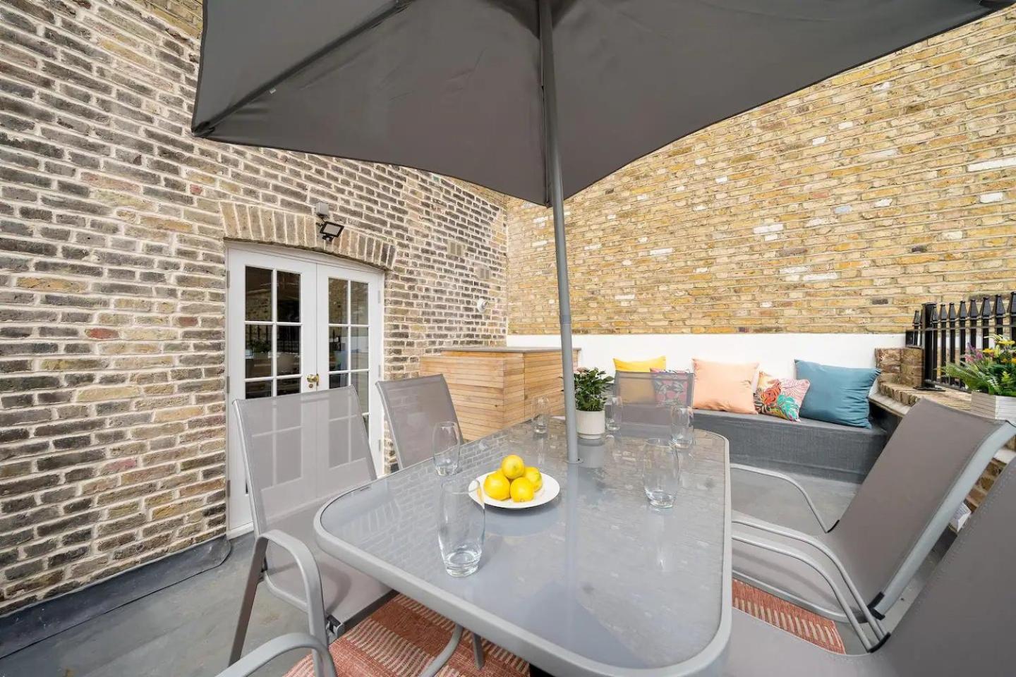 Pass The Keys Exclusive Townhouse W Terrace Holiday home *