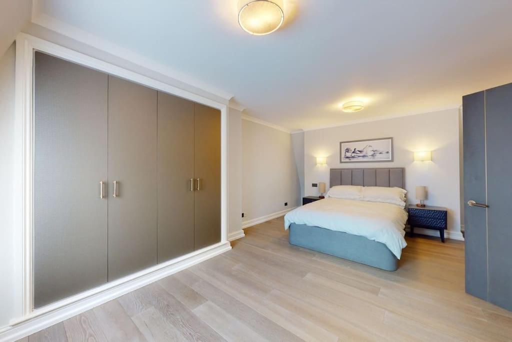 Amazing Newly Refurbished Mews House In W1 Appartement *