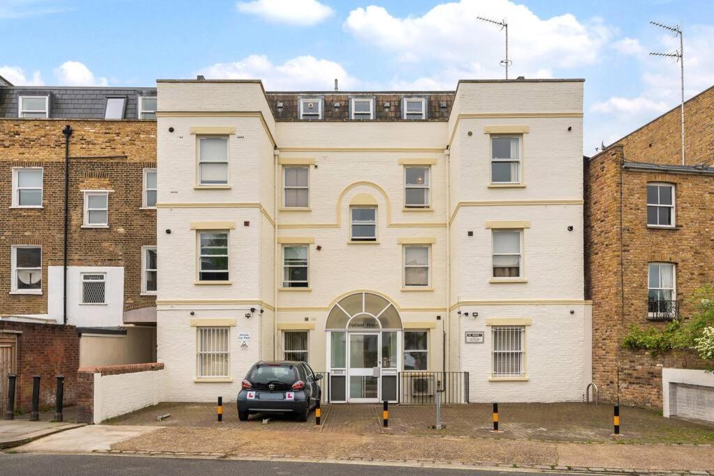Cosy 2 Bed In Kensington Olympia Apartment *