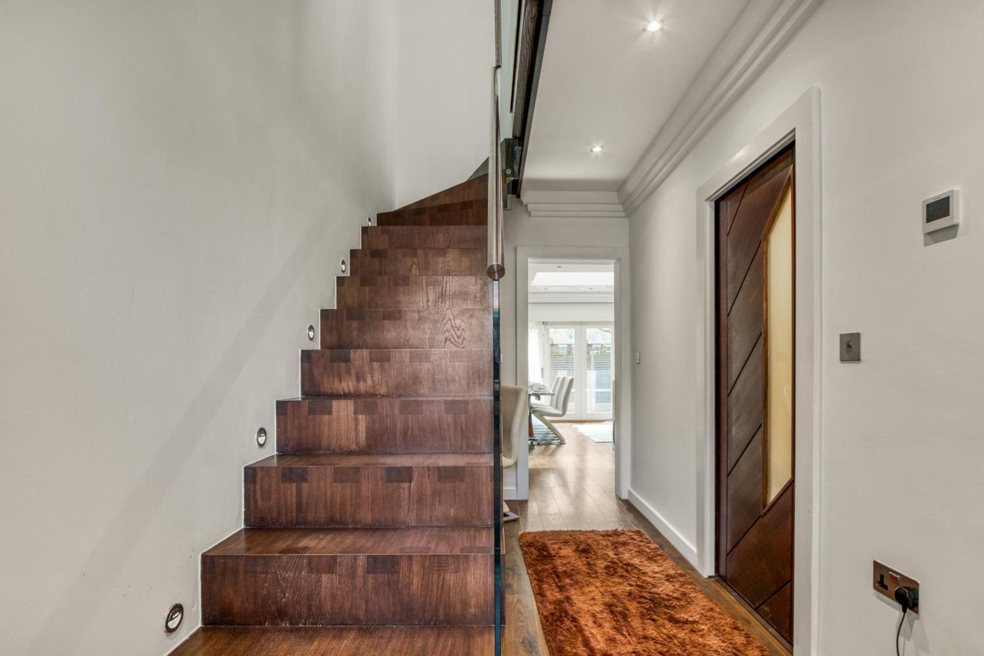 4 Bedroom House In Chiswick- Elegance & Serenity Lejlighed