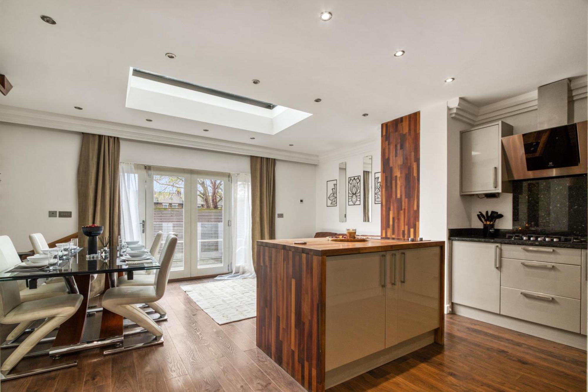 4 Bedroom House In Chiswick- Elegance & Serenity Lejlighed London