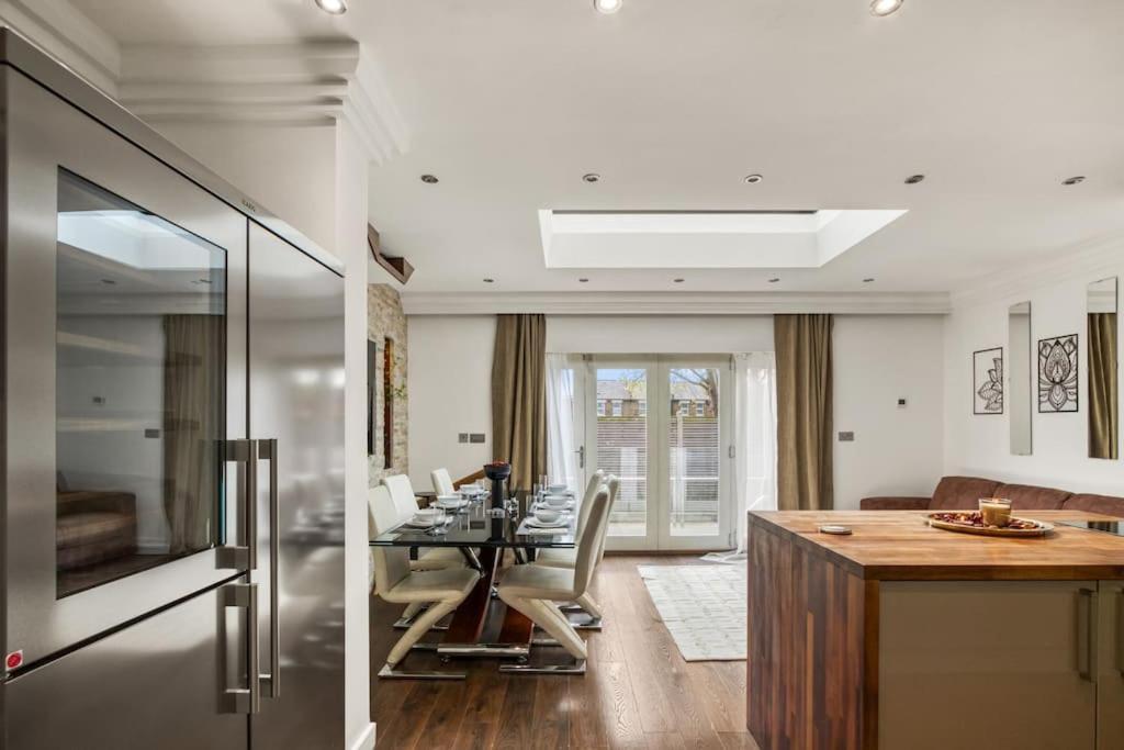 4 Bedroom House In Chiswick- Elegance & Serenity Lejlighed London