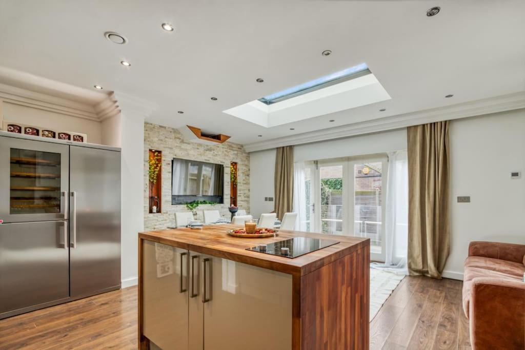 Lejlighed 4 Bedroom House In Chiswick- Elegance & Serenity London