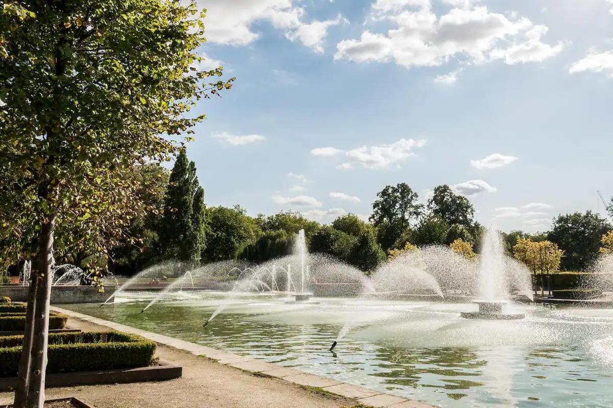 Luxury Flat With View Battersea Pass The Keys Appartement Londen