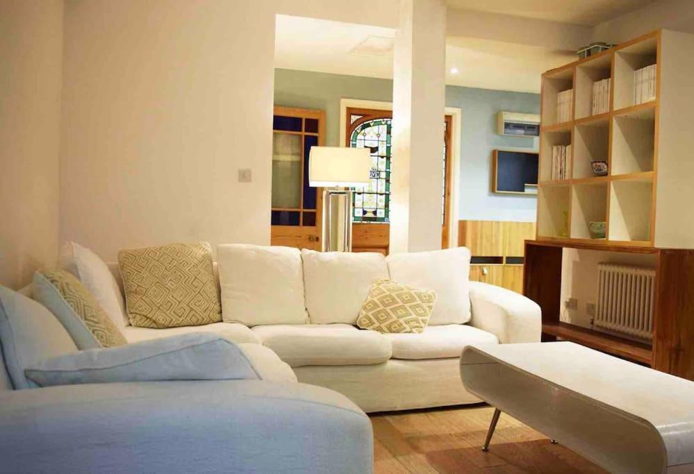 Eclectic Family In The Heart Of Notting Hill Londra