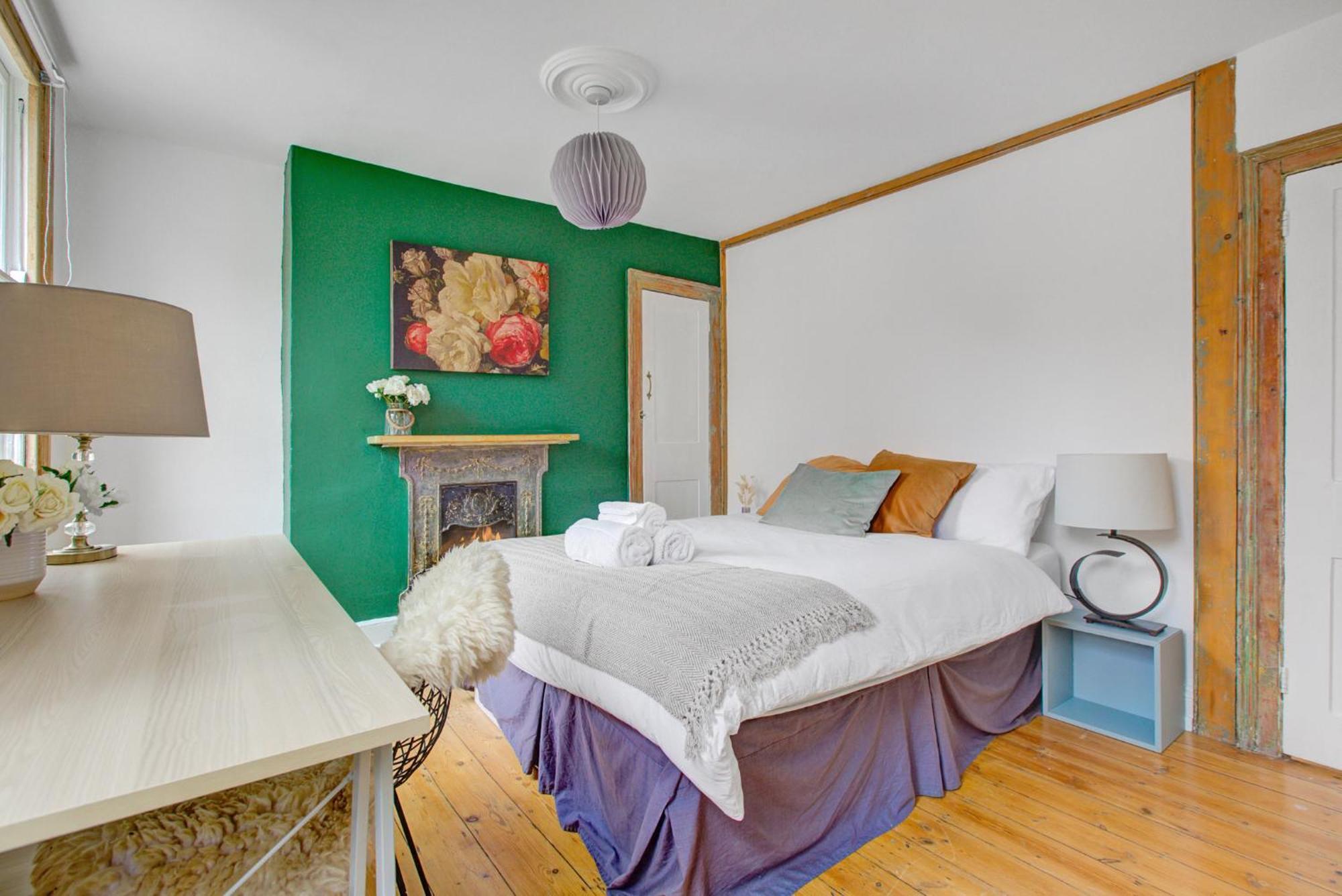 Elegant Georgian 3 Bedroom Townhouse In The Heart Of Ideal For Families And Large Group Bookings Appartement *