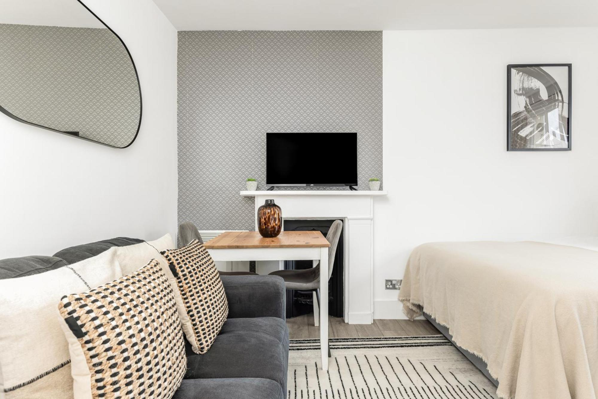 The Paddington Apartment *