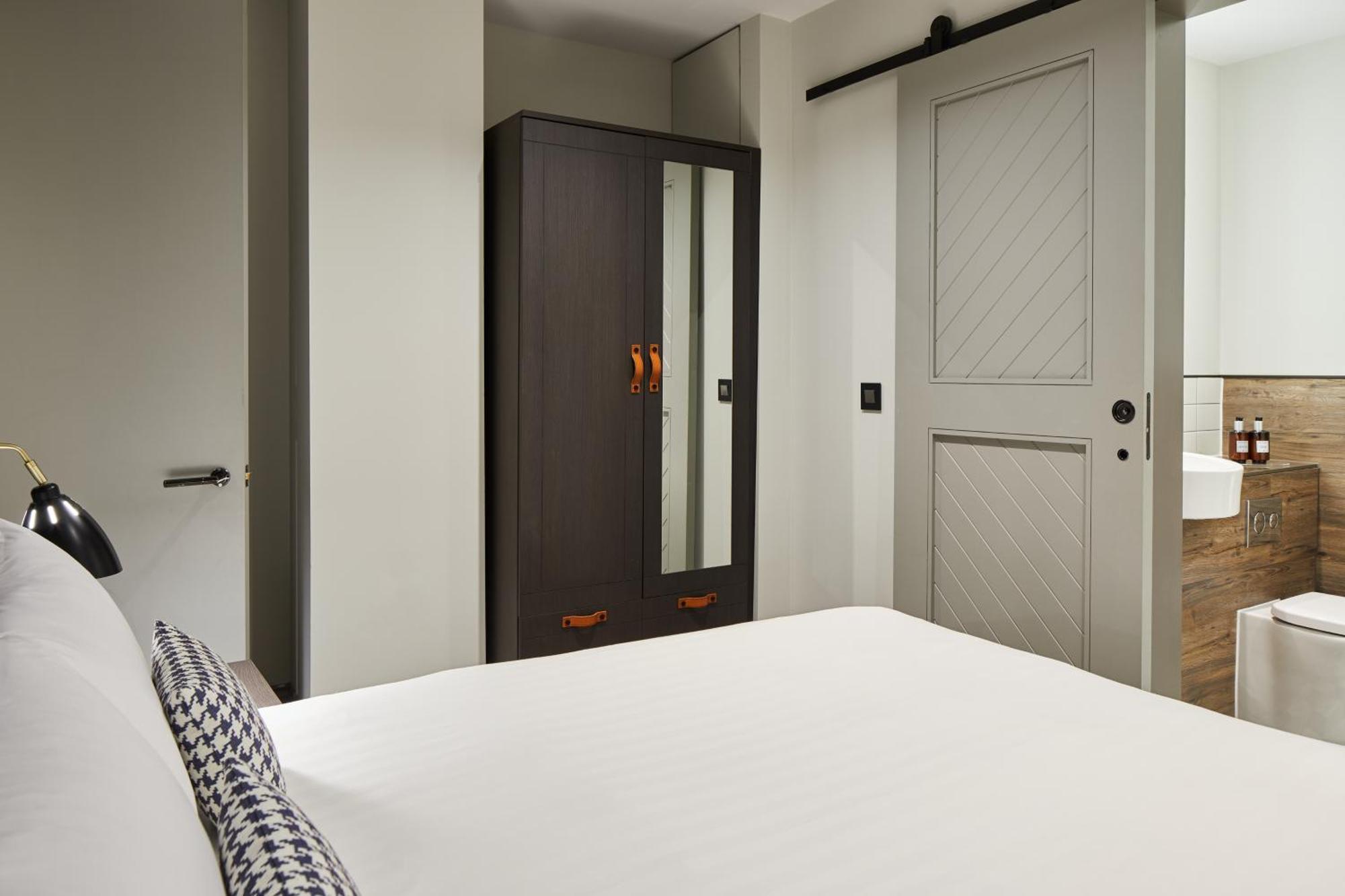 Hotel By Marriott Bridge 4*