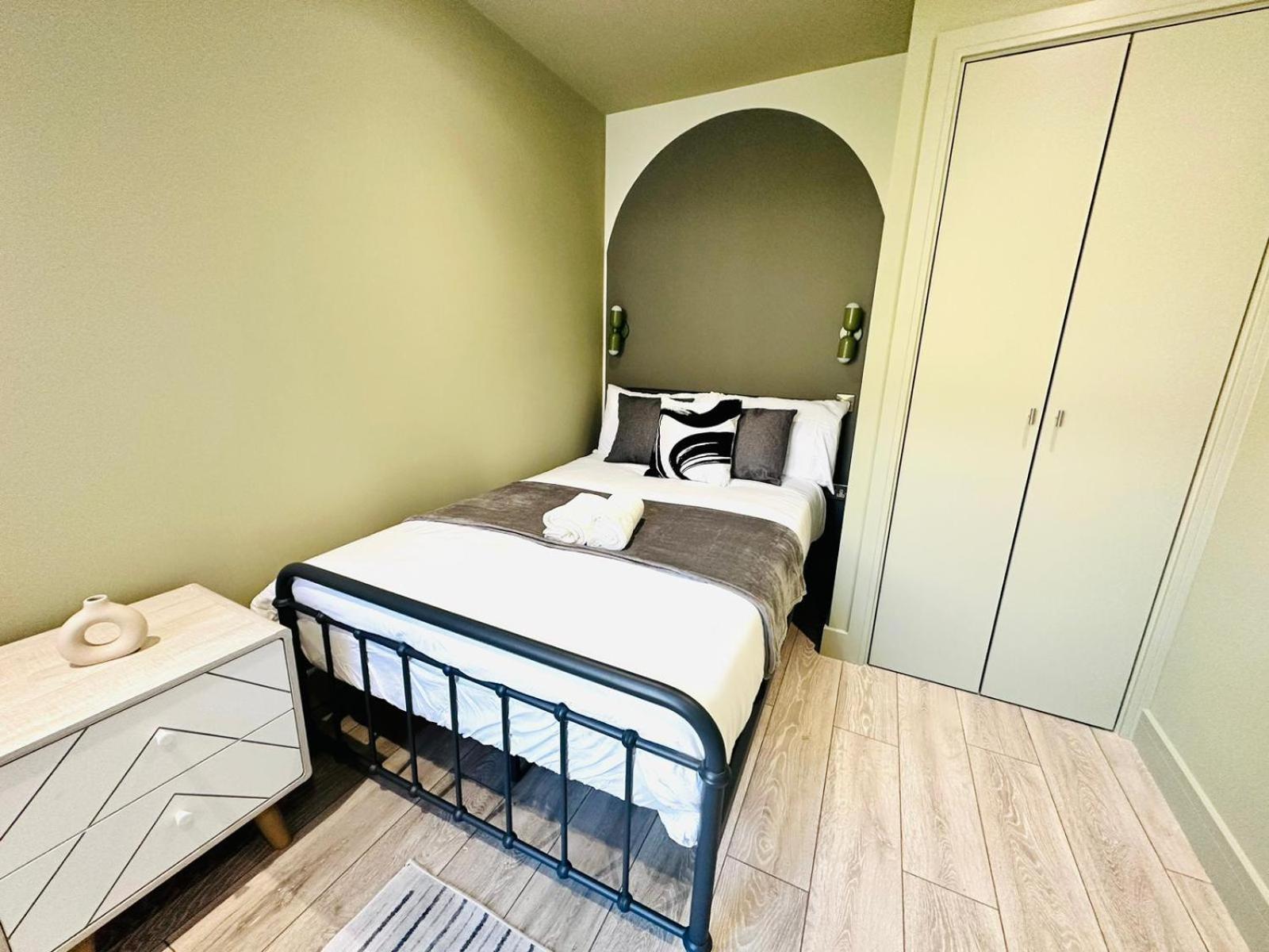 Boutique Ensuite Like London