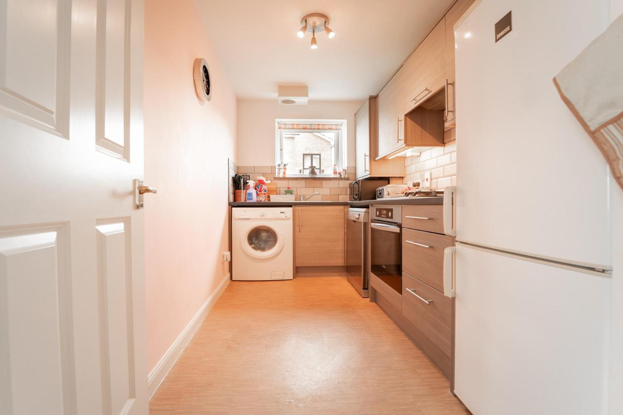 Luxury Riverview 2bed Apt- 5 Mins From Excel London, Canary Wharf, 02 Arena - Free Parking - Playstation 4 Provided Apartment *