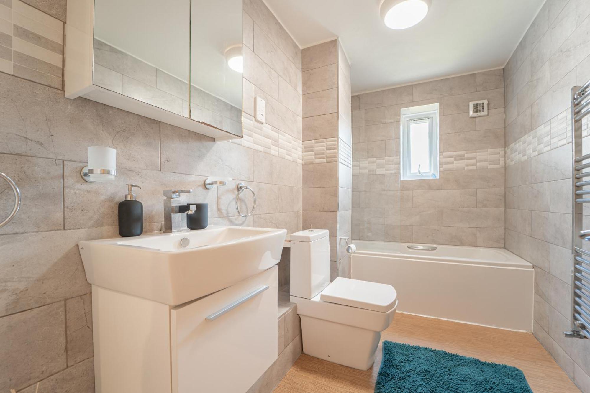 Apartment Luxury Riverview 2bed Apt- 5 Mins From Excel London, Canary Wharf, 02 Arena - Free Parking - Playstation 4 Provided