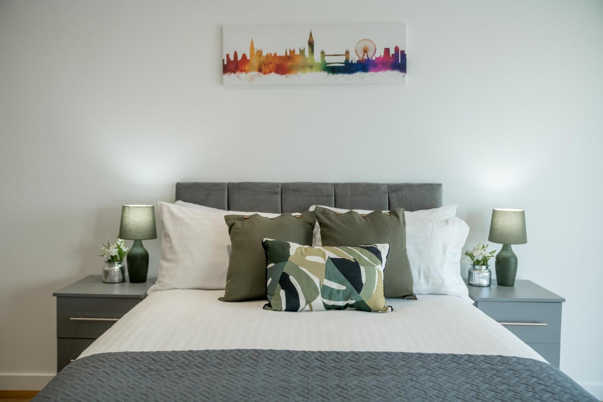Skyvillion - River Thames Floor By Woolwich Ferry, Mins To Excel, O2 Arena , Airport With Parking Appartement Londen