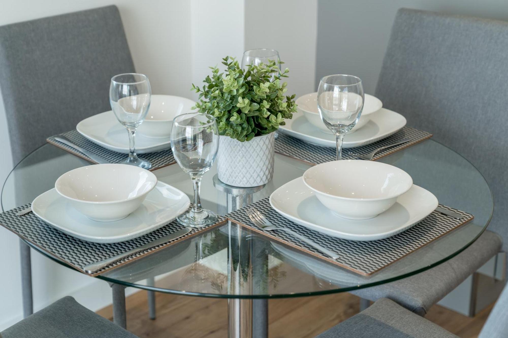 Skyvillion - River Thames Floor By Woolwich Ferry, Mins To Excel, O2 Arena , Airport With Parking * Londen