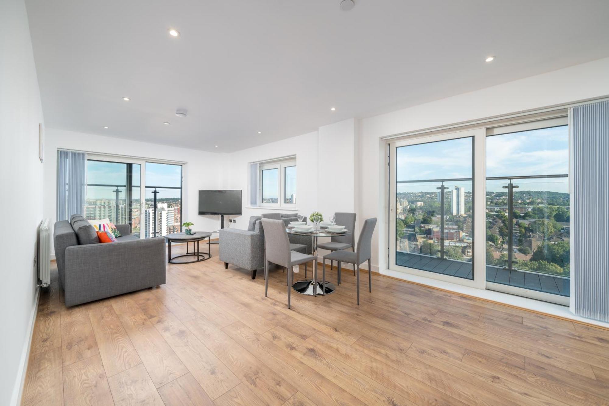 Skyvillion - River Thames Floor By Woolwich Ferry, Mins To Excel, O2 Arena , Airport With Parking Londen