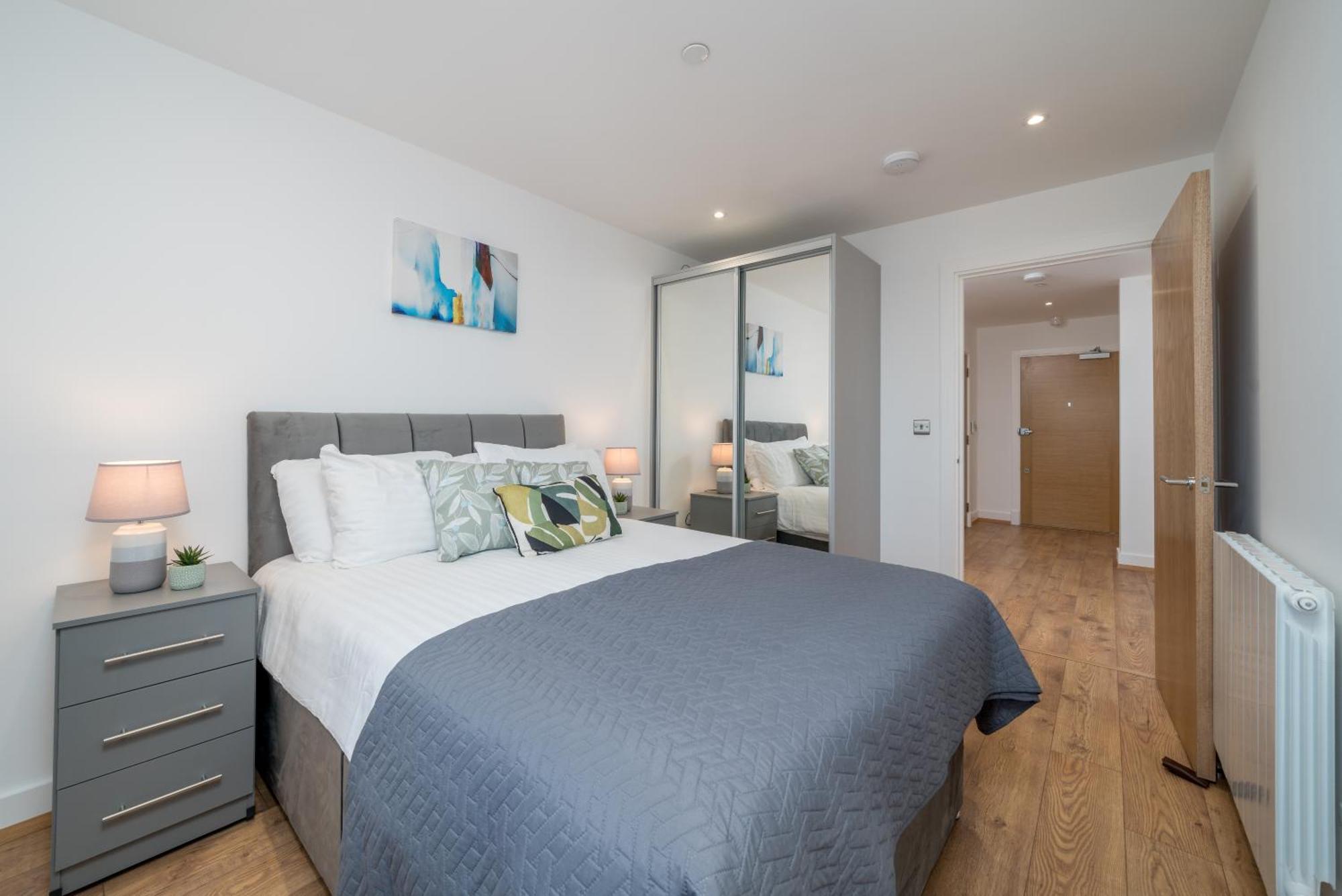 Skyvillion - River Thames Floor By Woolwich Ferry, Mins To Excel, O2 Arena , Airport With Parking * Londen
