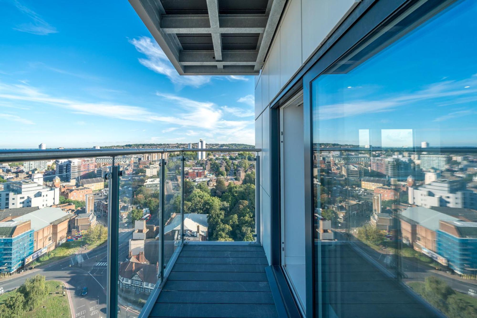 Appartement Skyvillion - River Thames Floor By Woolwich Ferry, Mins To Excel, O2 Arena , Airport With Parking *