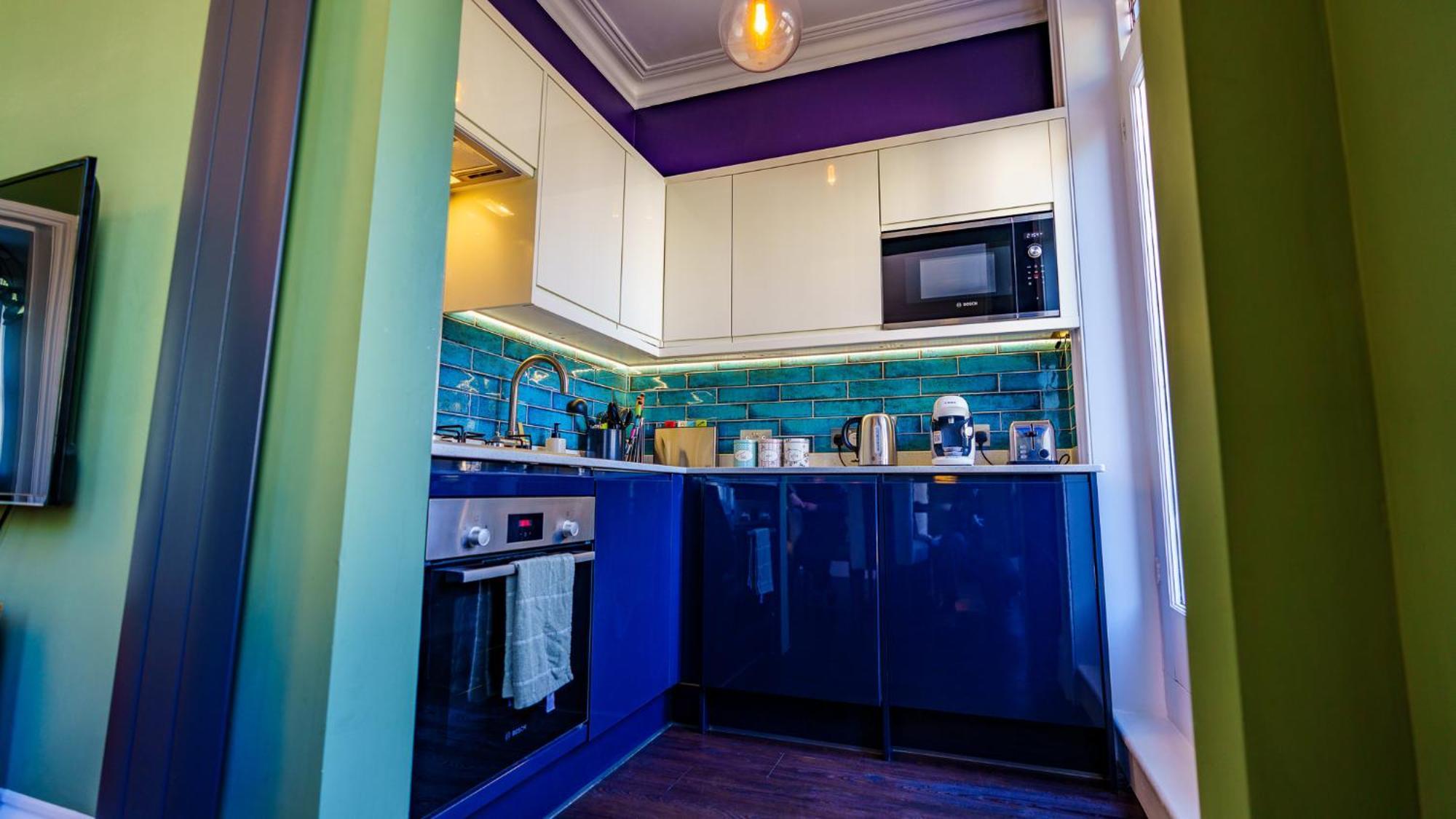 Stylish One Bedroom Flat In Kensingston Appartamento *