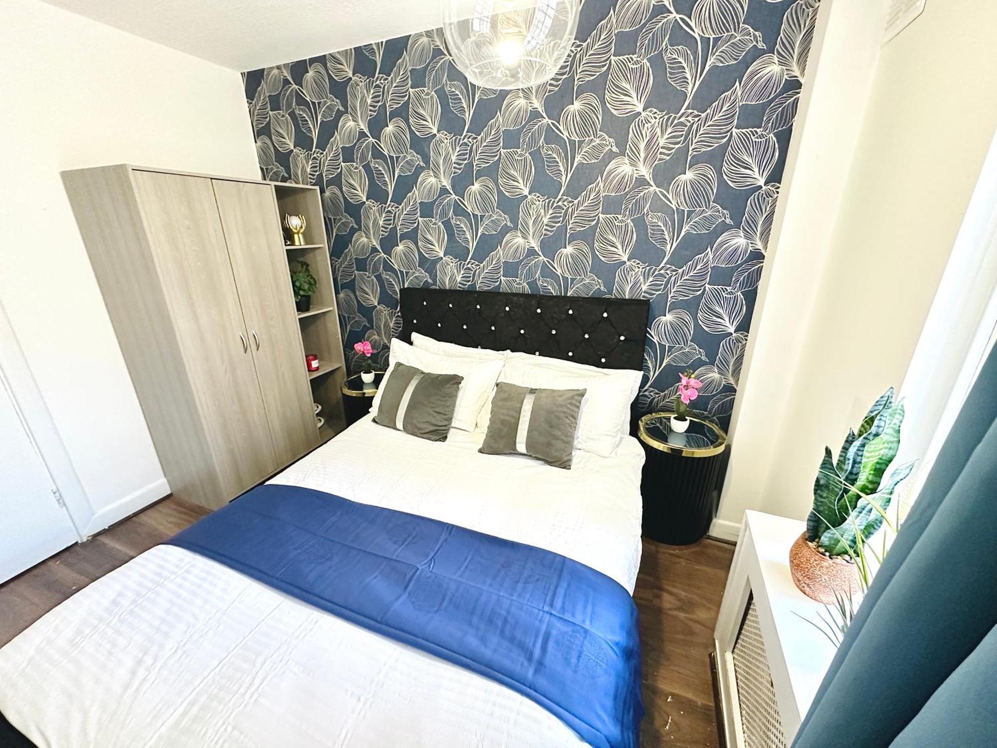 Hyde Park Comfortable Two Bedroom Appartement