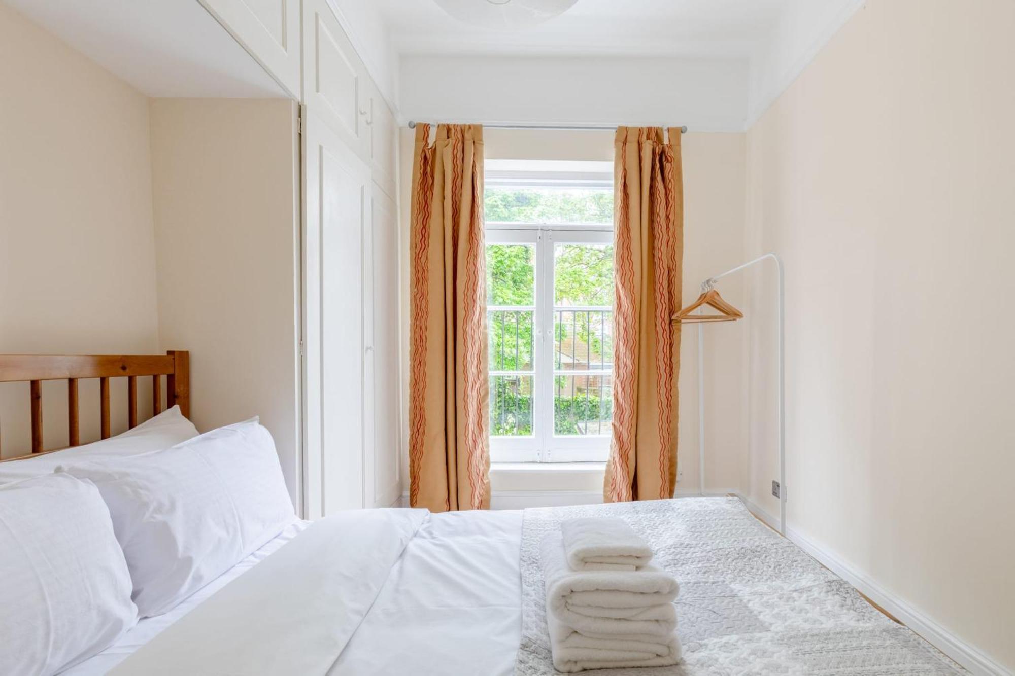 Apartment Roomy 3bd By Hampstead Heath! *
