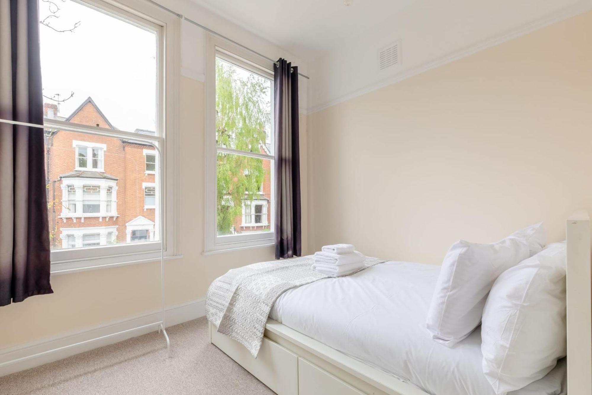 Roomy 3bd By Hampstead Heath! Apartment London