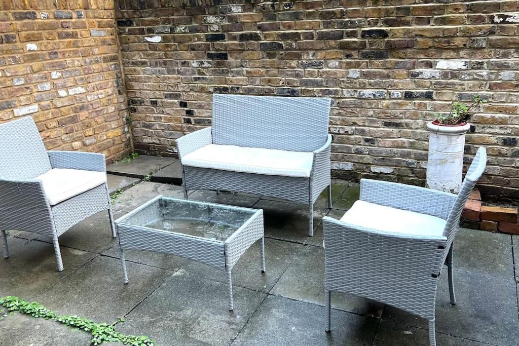 Cozy 3 Bed Flat Near To Station Appartement *
