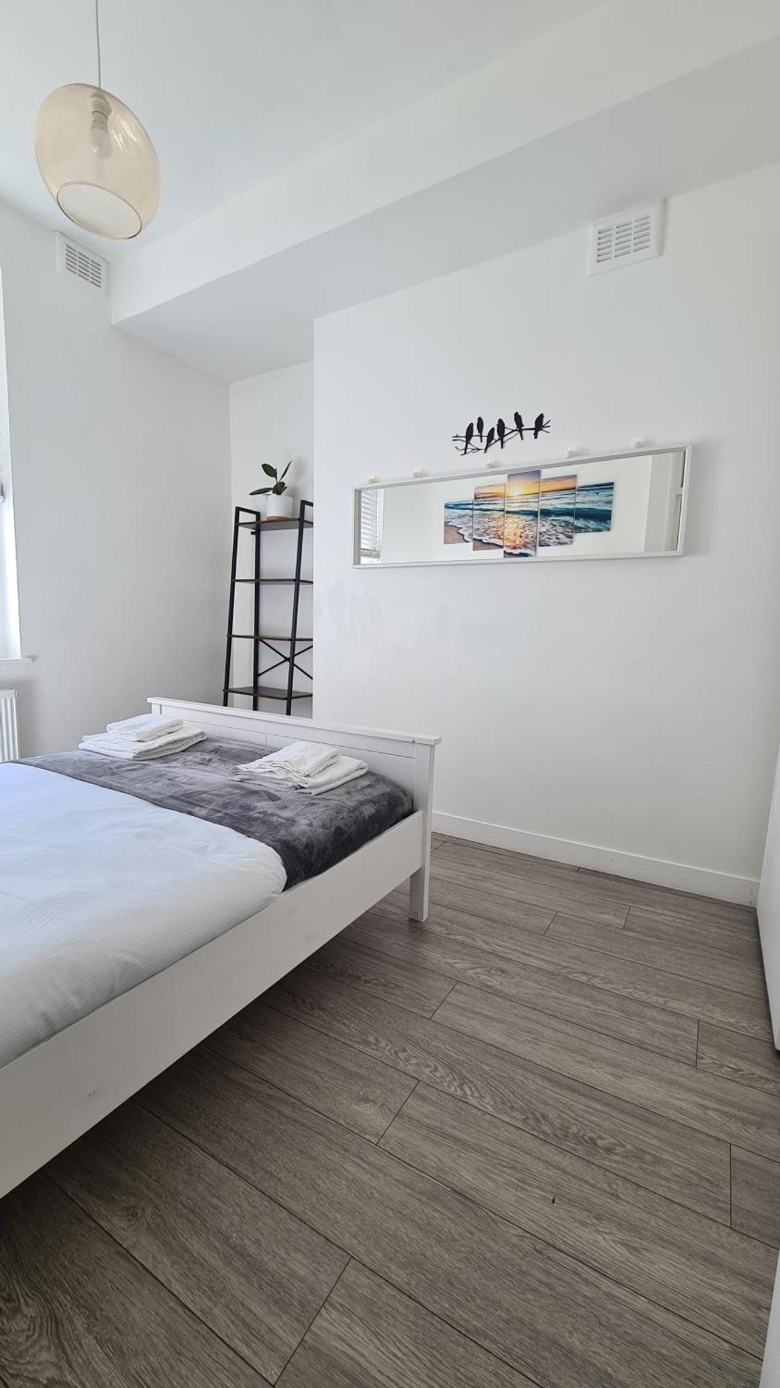 Lejlighed Beethoven St One Bedroom Flat - 3 Beds Up To 4 Adults London