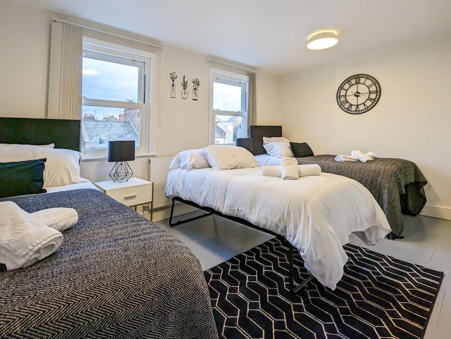 Charming 3br In Trendy Tottenham Neighborhood Lejlighed