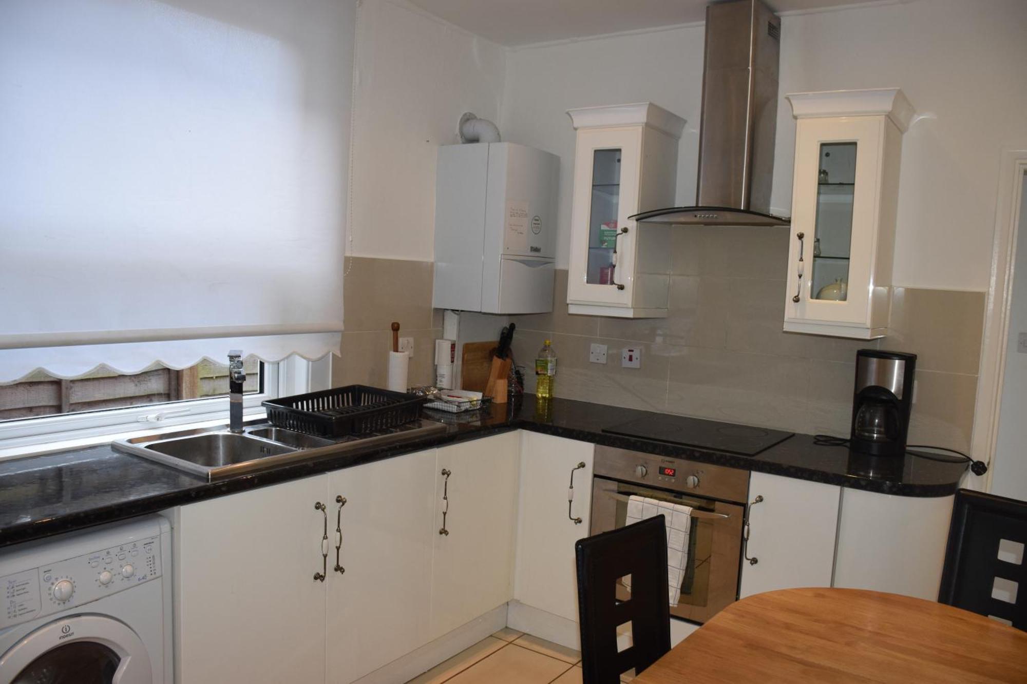 Bedroom Flat Colliers Wood Lejlighed
