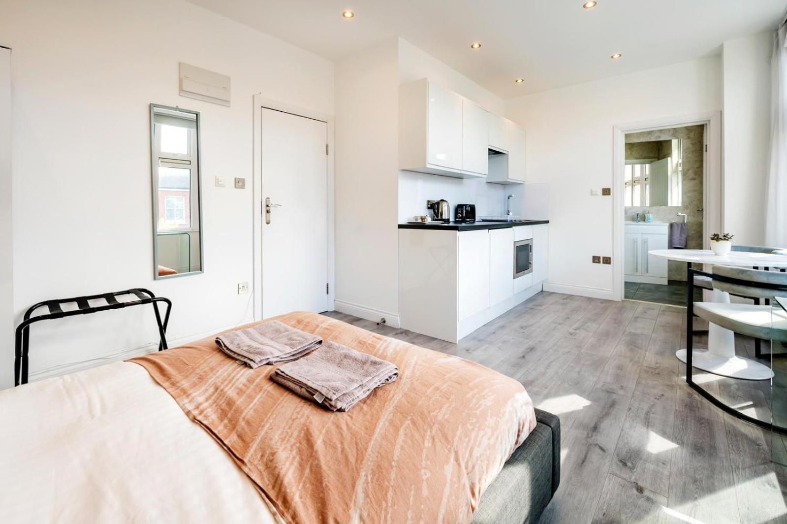 Apartment City Studios London *