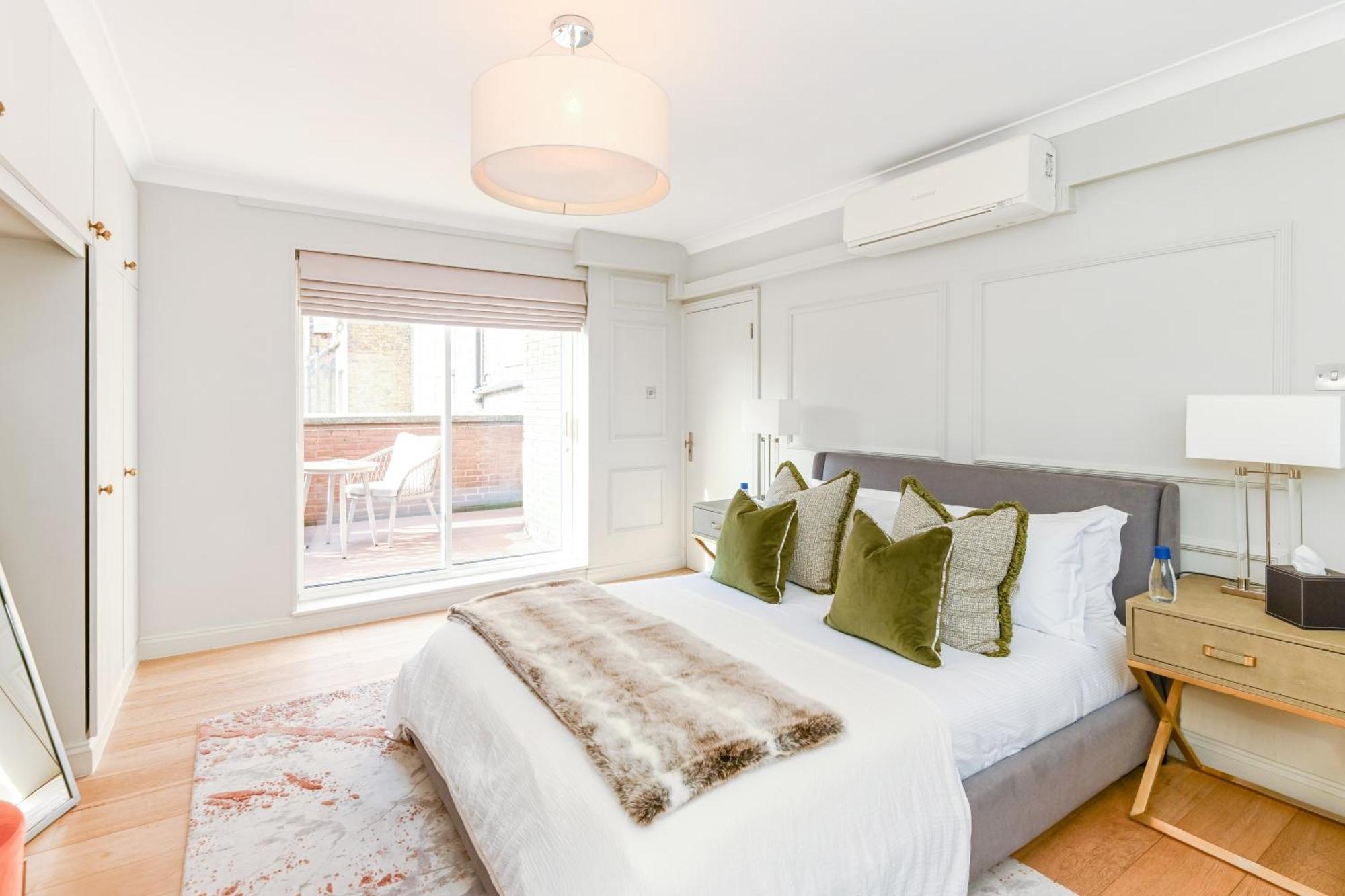 Aparthotel Buckingham & Lloyds