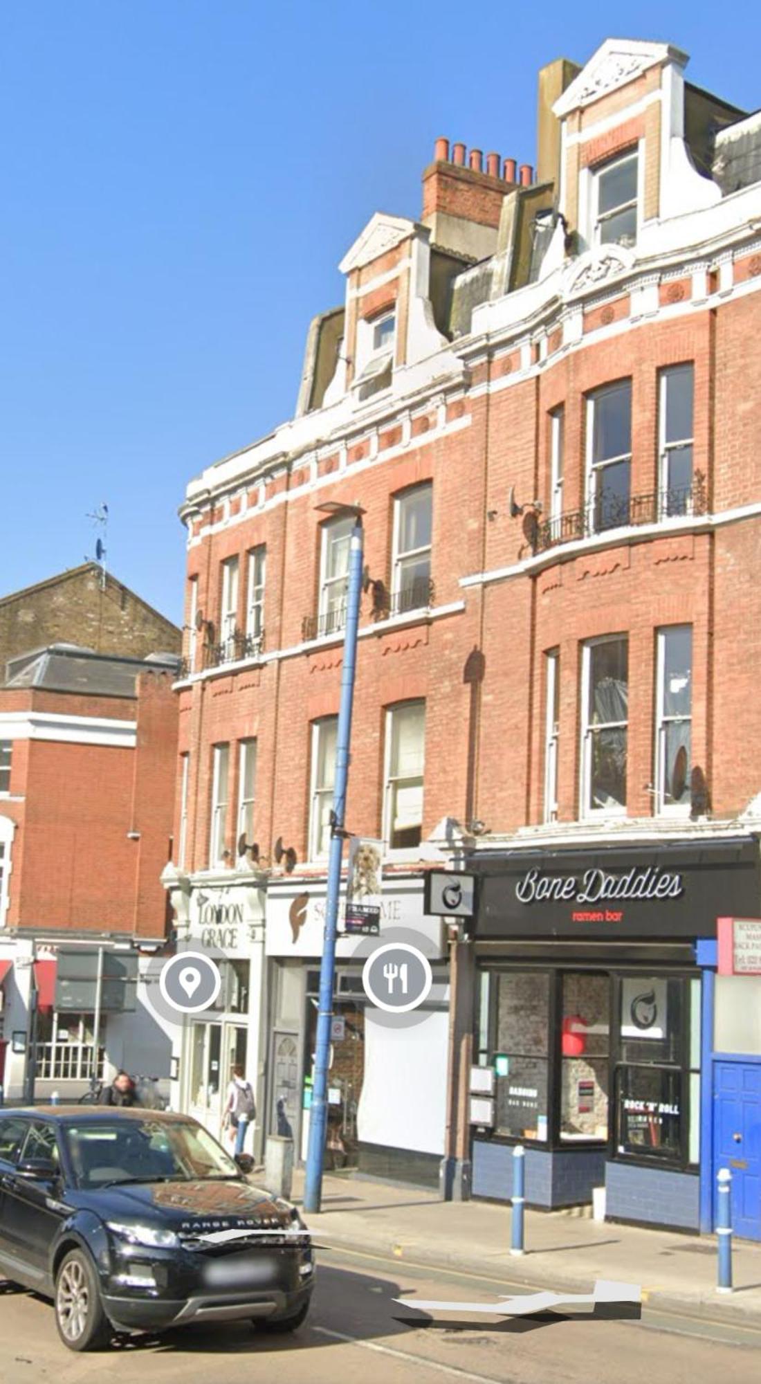 Comfy Double Bedroom With A Private Toilet Rum i privatbostad London