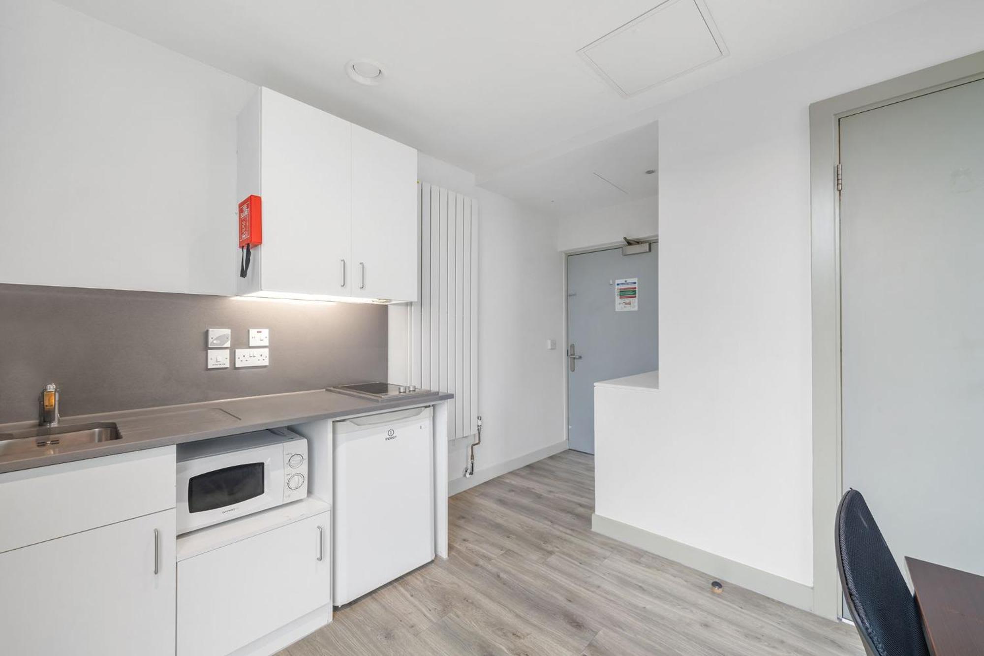 Studios, And Private Bedrooms With Shared Kitchen At Chapter Kings Cross In * Londen