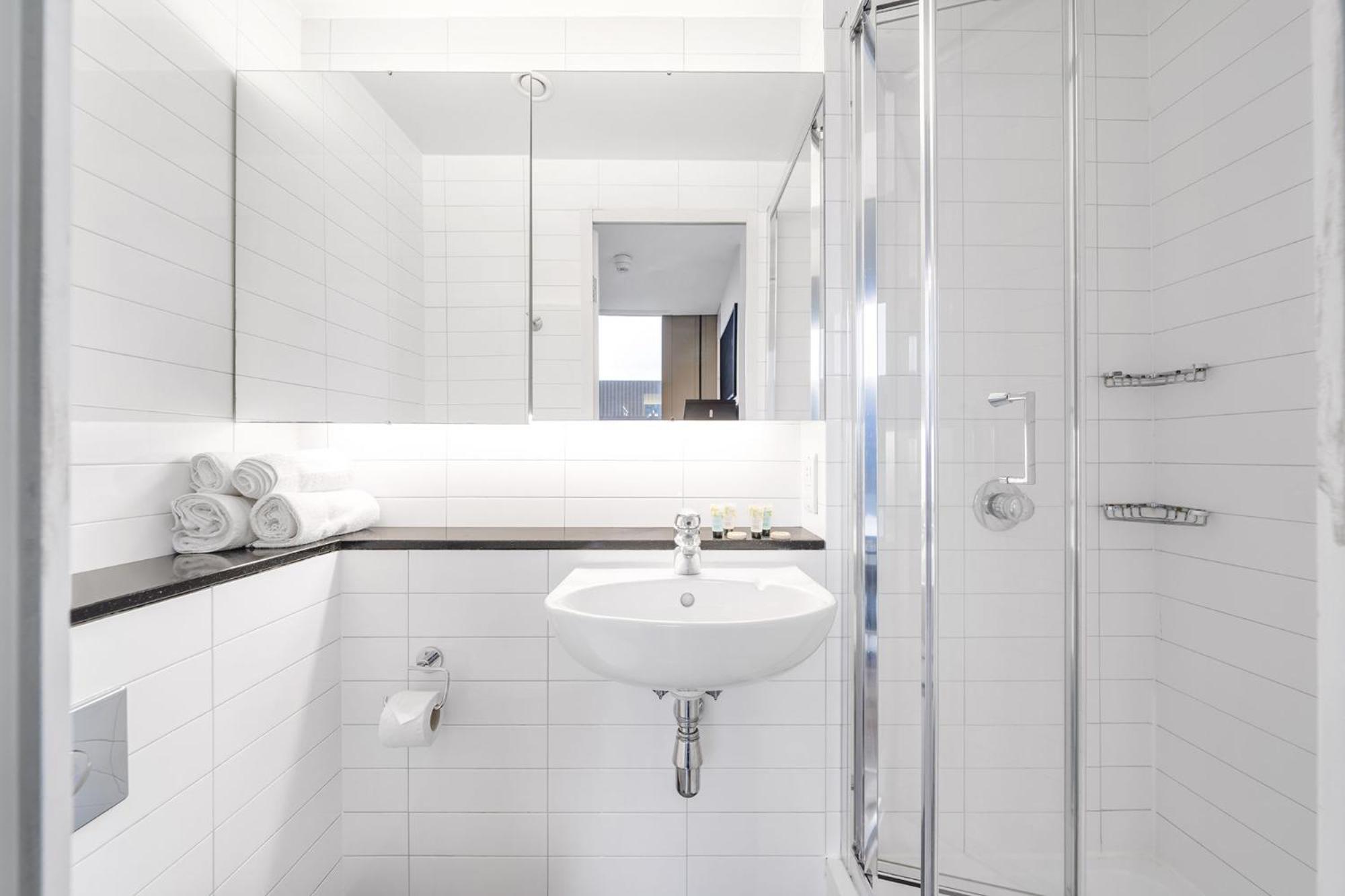 Studios, And Private Bedrooms With Shared Kitchen At Chapter Kings Cross In Appartement *