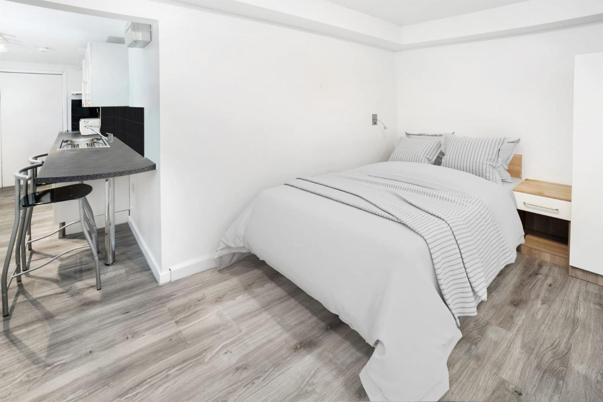 Spacious And Comfy At Chapter Highbury I In Lägenhet London