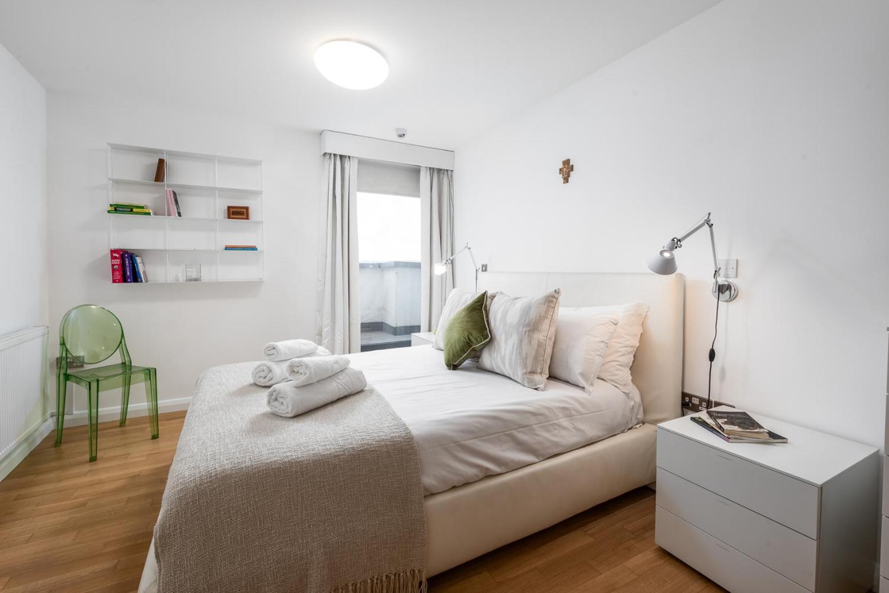Lägenhet Two Bedroom Flat With Balcony In Central Wimbledon London