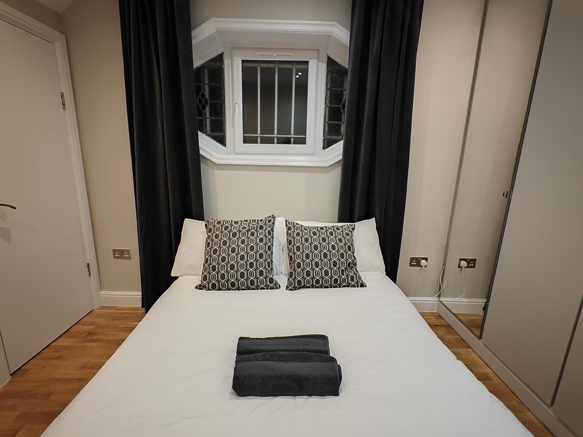 Apartment New! Lovely 2 Bed Serviced With Free Parking London