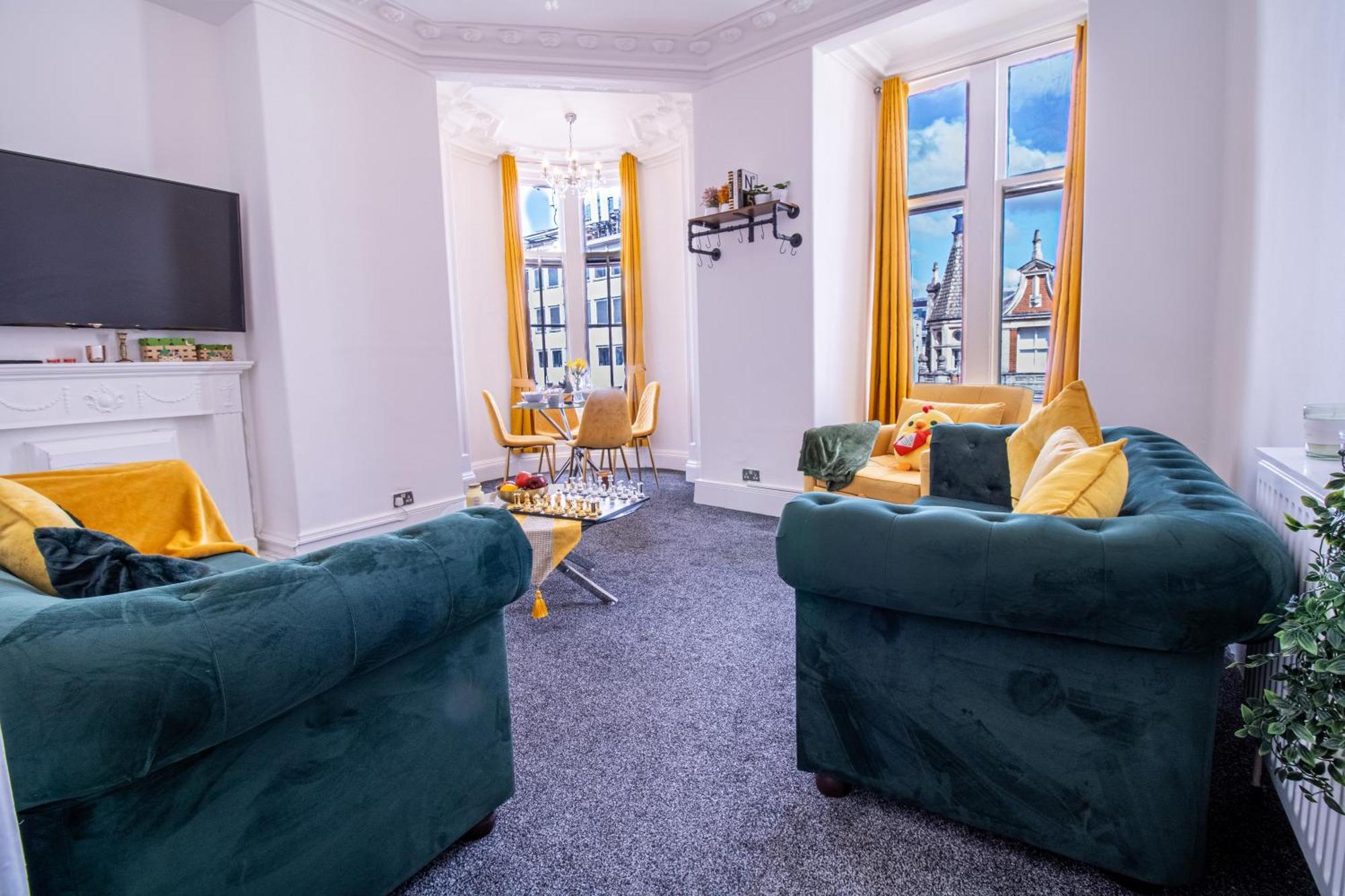 Modern 2-bedroom On Oxford Street 8gc London